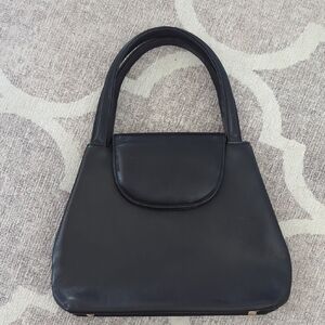 Vintage Soft Black Leather Minimalist Hand Bag with Structured Design